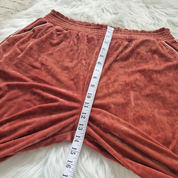 Aerie Crushed Velvet Pink Pajama Set Size XL - Picture 15 of 16